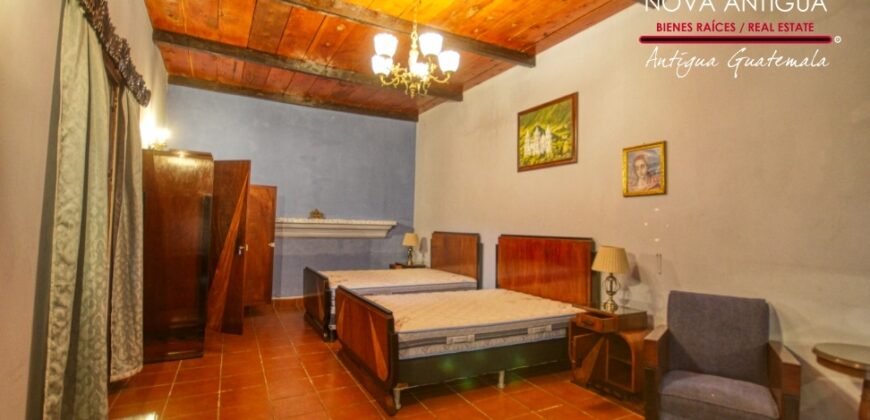 A4213 – Beautiful property minutes from the Central Park