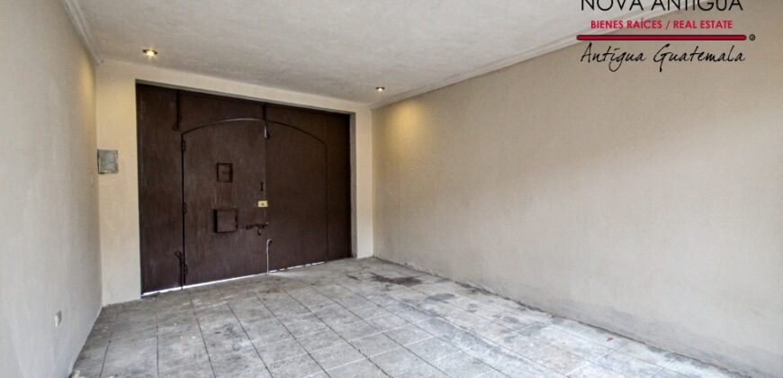 D264 – Casa 4 habitaciones sin muebles