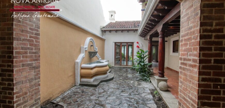 D264 – Casa 4 habitaciones sin muebles