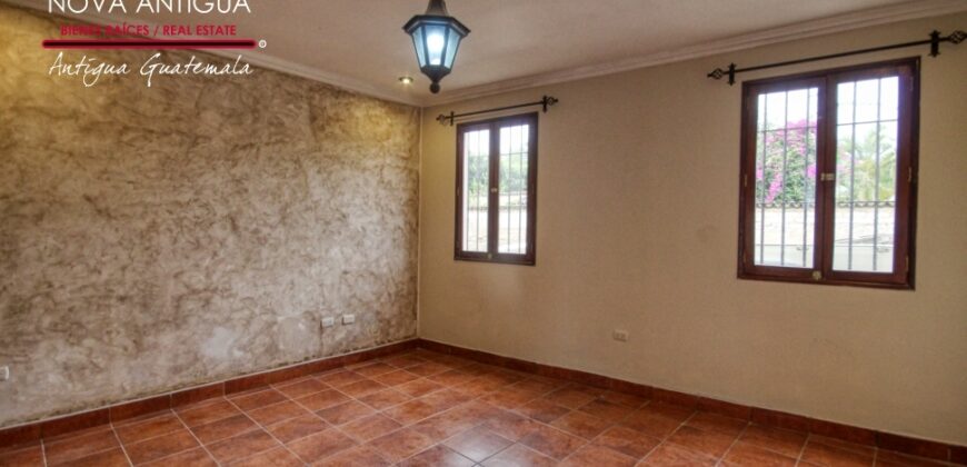 D264 – House 4 rooms without furniture