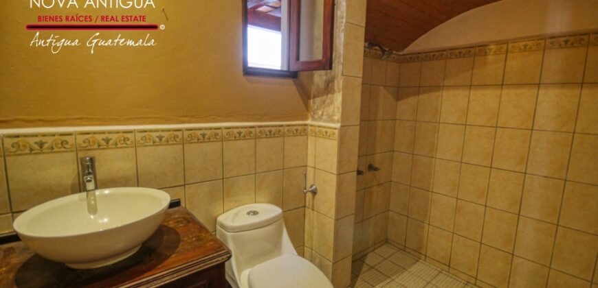 D264 – Casa 4 habitaciones sin muebles