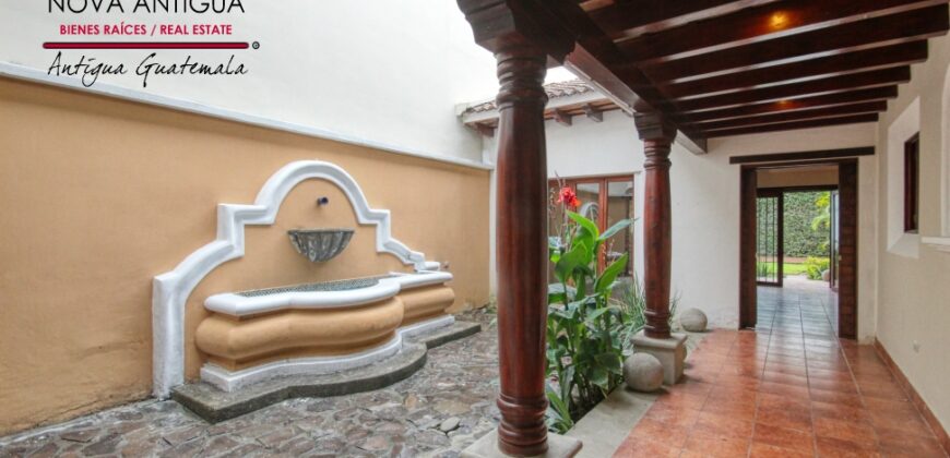 D264 – Casa 4 habitaciones sin muebles