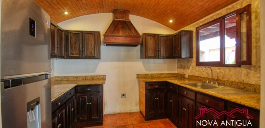 D264 – House 4 rooms without furniture