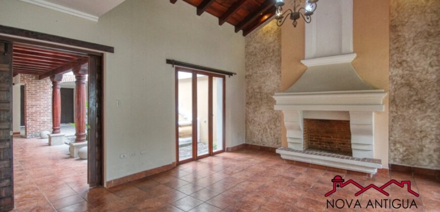 D264 – House 4 rooms without furniture