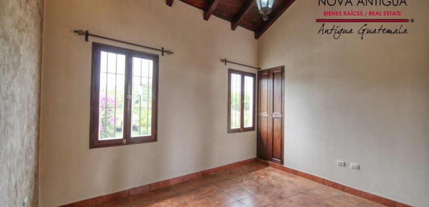 D264 – House 4 rooms without furniture