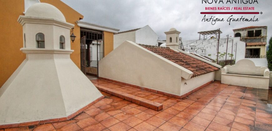 D264 – Casa 4 habitaciones sin muebles