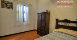 I473 – Bonita casa amueblada en residencial