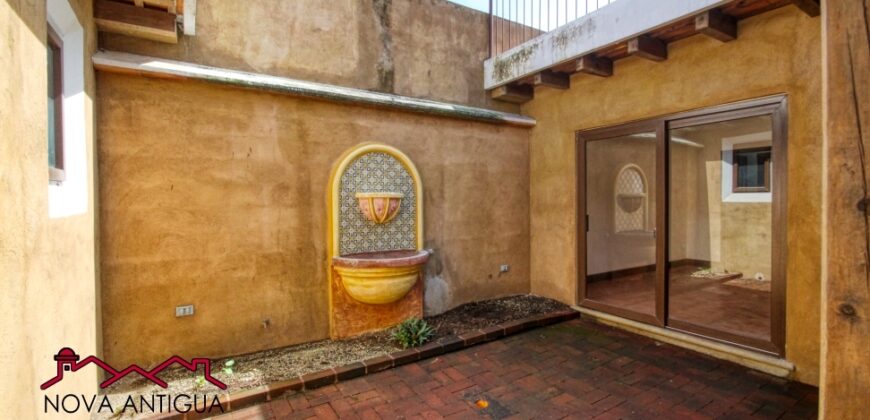 I474 – Casa sin muebles en renta en San Pedro las Huertas