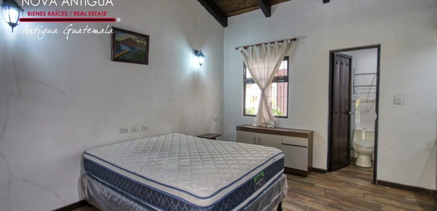 I475 – Furnished apartment in residential