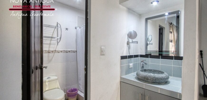I475 – Apartamento amueblado en condominio