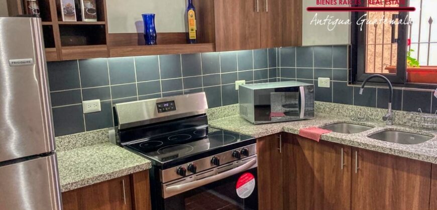 I476 – Furnished apartment in condominium