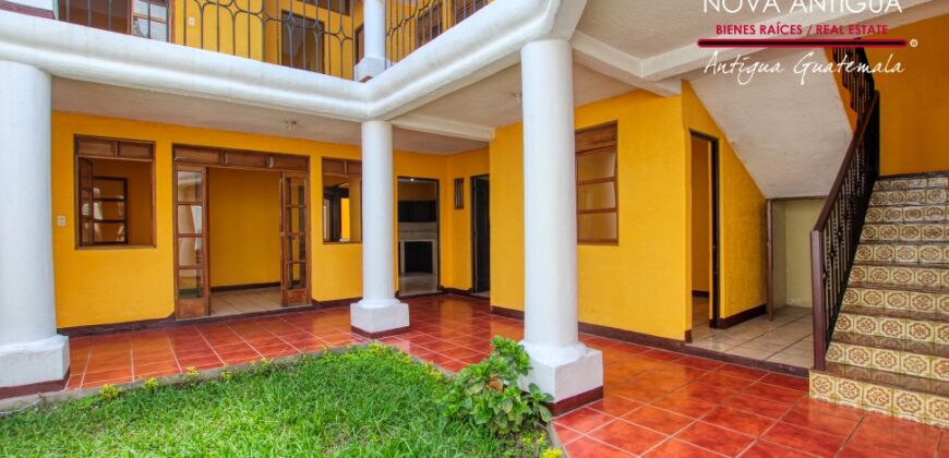 G259 – Casa para vivienda o uso comercial, vía principal a San Felipe de Jesús