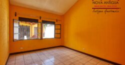 G259 – Casa para vivienda o uso comercial, vía principal a San Felipe de Jesús