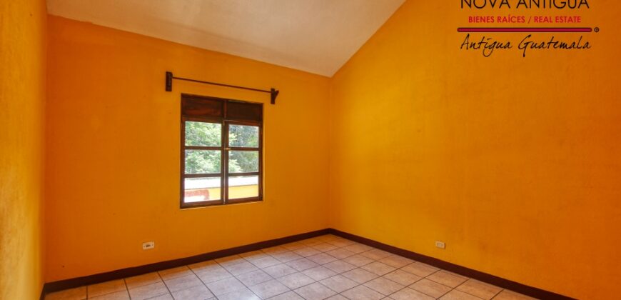 G259 – Casa para vivienda o uso comercial, vía principal a San Felipe de Jesús