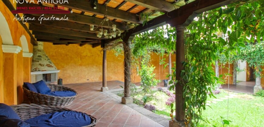 C4017 – Casa sin muebles con amplio jardin