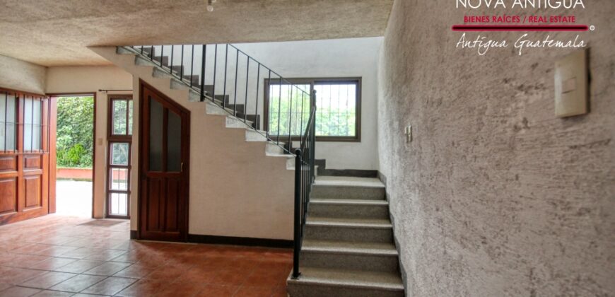 Q225 – Apartamento en renta en el area de San Juan del Obispo