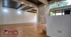 Q33 – House in the area of ​​San Juan del Obispo