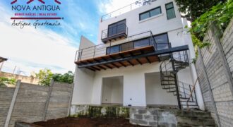 J528 – House for sale in Villas de Santiago