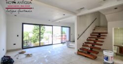 J528 – Casa en venta en Villas de Santiago