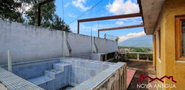 J529 – Nice house in Villas de Santiago