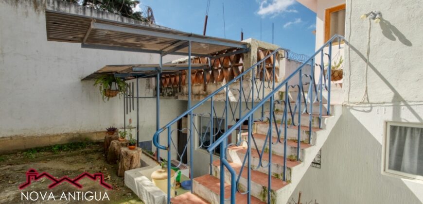 J529 – Nice house in Villas de Santiago