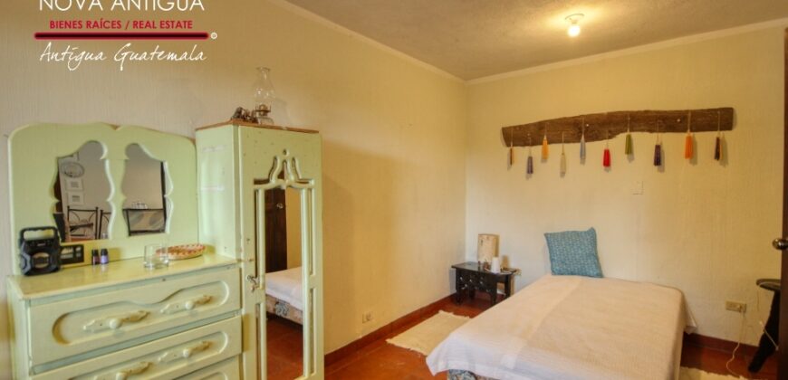 J529 – Bonita casa en Villas de Santiago