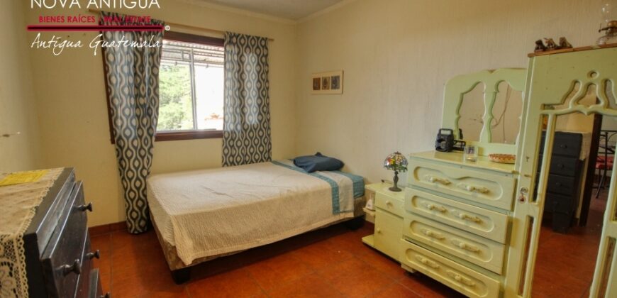 J529 – Bonita casa en Villas de Santiago