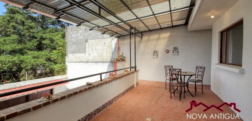 J529 – Bonita casa en Villas de Santiago