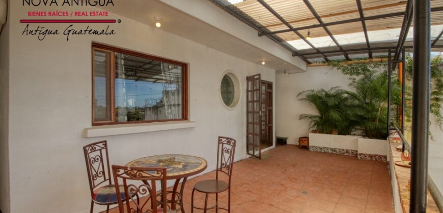 J529 – Nice house in Villas de Santiago