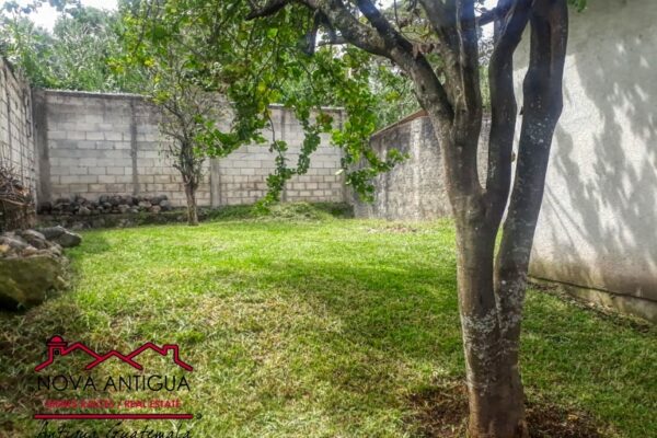 A4215 – Land for sale in Antigua Guatemala