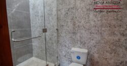 B140 – Hermosa casa con detalles coloniales en residencial