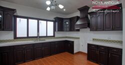 F487 – Casa lista para estrenan en residencial Bella Vista