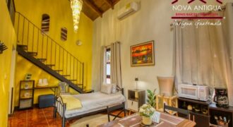 A4219 – House in the center of Antigua Guatemala