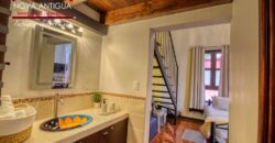 A4219 – House in the center of Antigua Guatemala