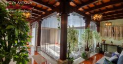 A4219 – House in the center of Antigua Guatemala