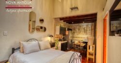 A4219 – House in the center of Antigua Guatemala