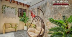 A4219 – House in the center of Antigua Guatemala