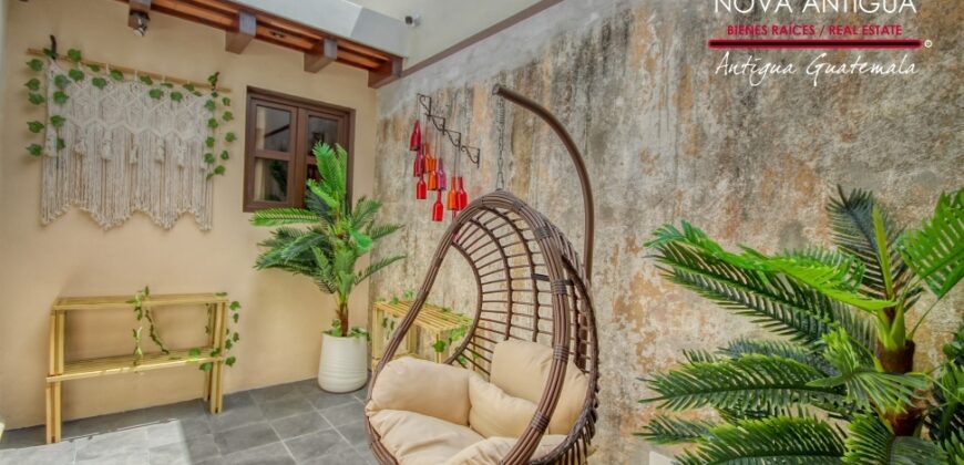 A4219 – House in the center of Antigua Guatemala