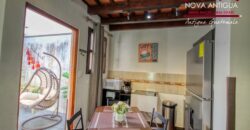 A4219 – House in the center of Antigua Guatemala