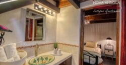 A4219 – House in the center of Antigua Guatemala