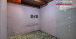 A4219 – House in the center of Antigua Guatemala