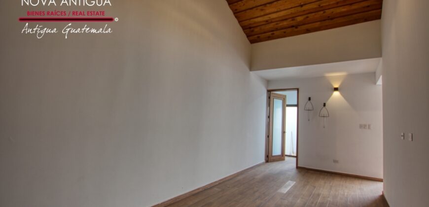 H109 – Beautiful townhouse in the San Pedro el Alto area