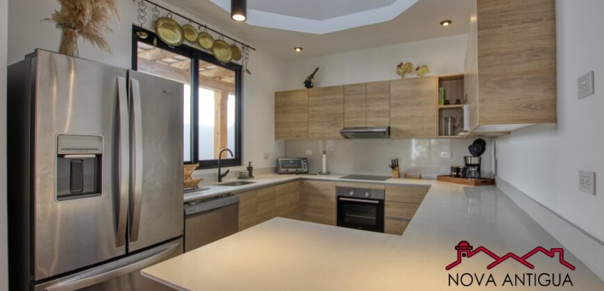 H109 – Beautiful townhouse in the San Pedro el Alto area