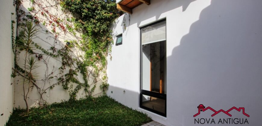 H109 – Beautiful townhouse in the San Pedro el Alto area