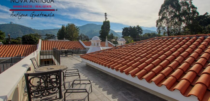 H109 – Hermoso townhouse en el area de San Pedro el Alto