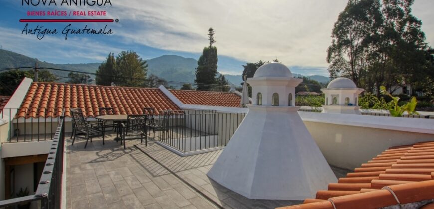 H109 – Beautiful townhouse in the San Pedro el Alto area