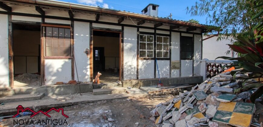 A4220 – Local for rent in Antigua Guatemala