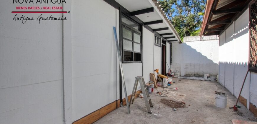 A4223 – Apartamento sin muebles en el centro de Antigua