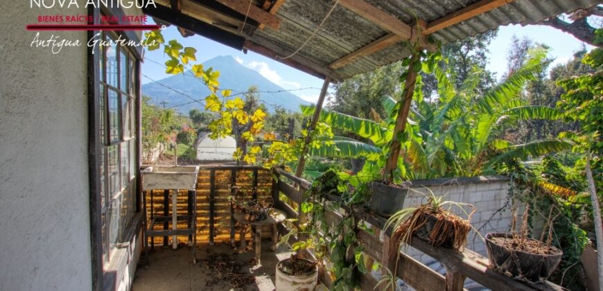 A4221 – Retail space for rent a few blocks from the central park