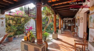 A4222 – Espectacular casa amueblada en residencial